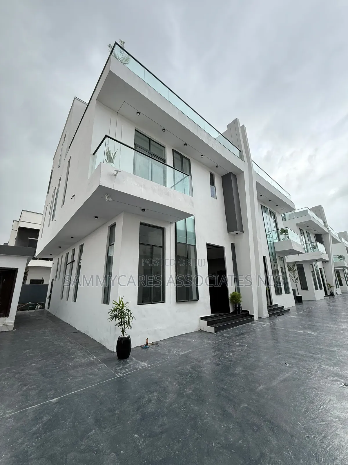Furnished 5bdrm Duplex in Lekki Phase 2 for sale in Lekki Phase 2