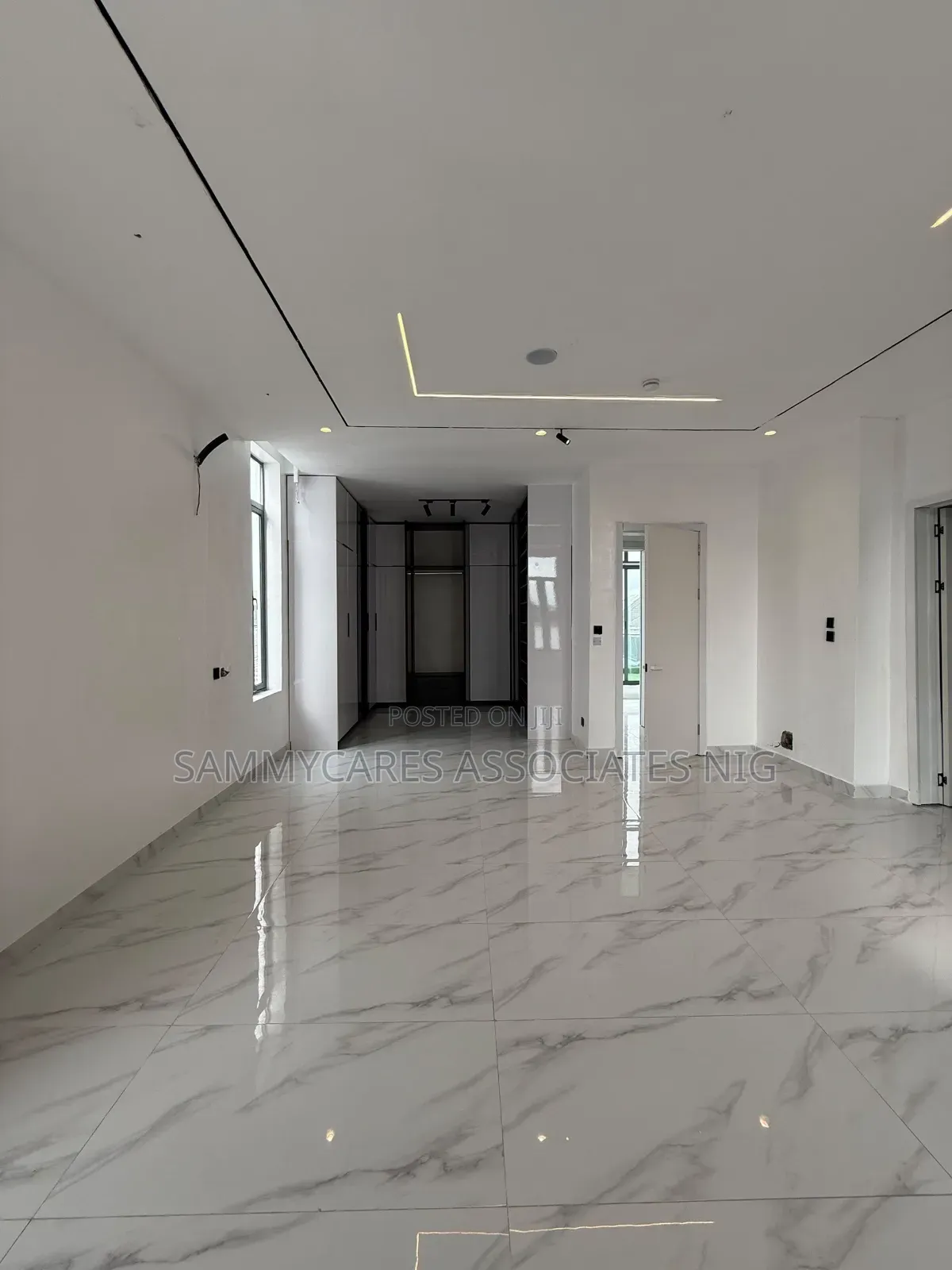 Furnished 5bdrm Duplex in Lekki Phase 2 for sale in Lekki Phase 2