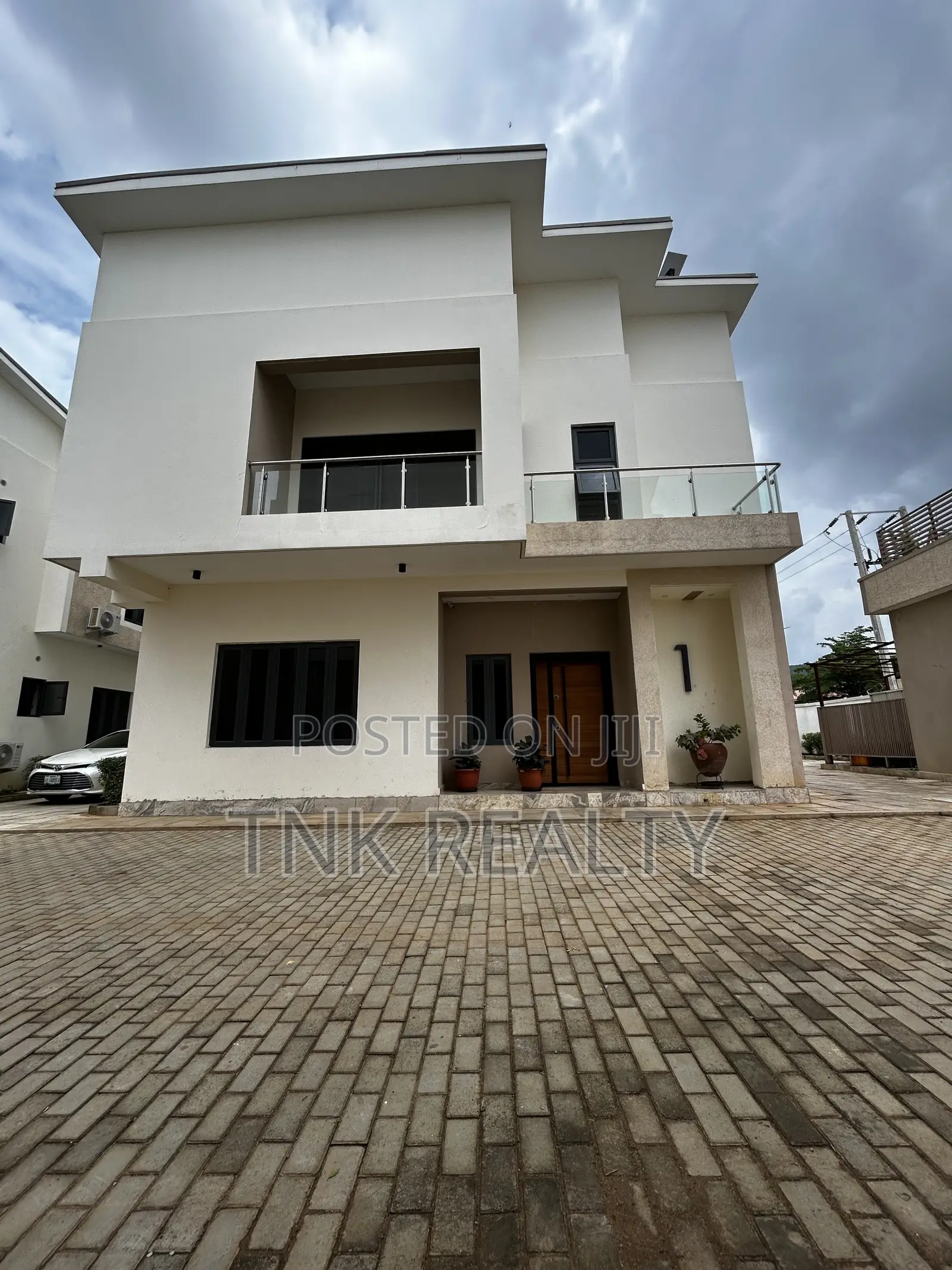 Newly Built 5bedroom Duplex for Sale in Jahi