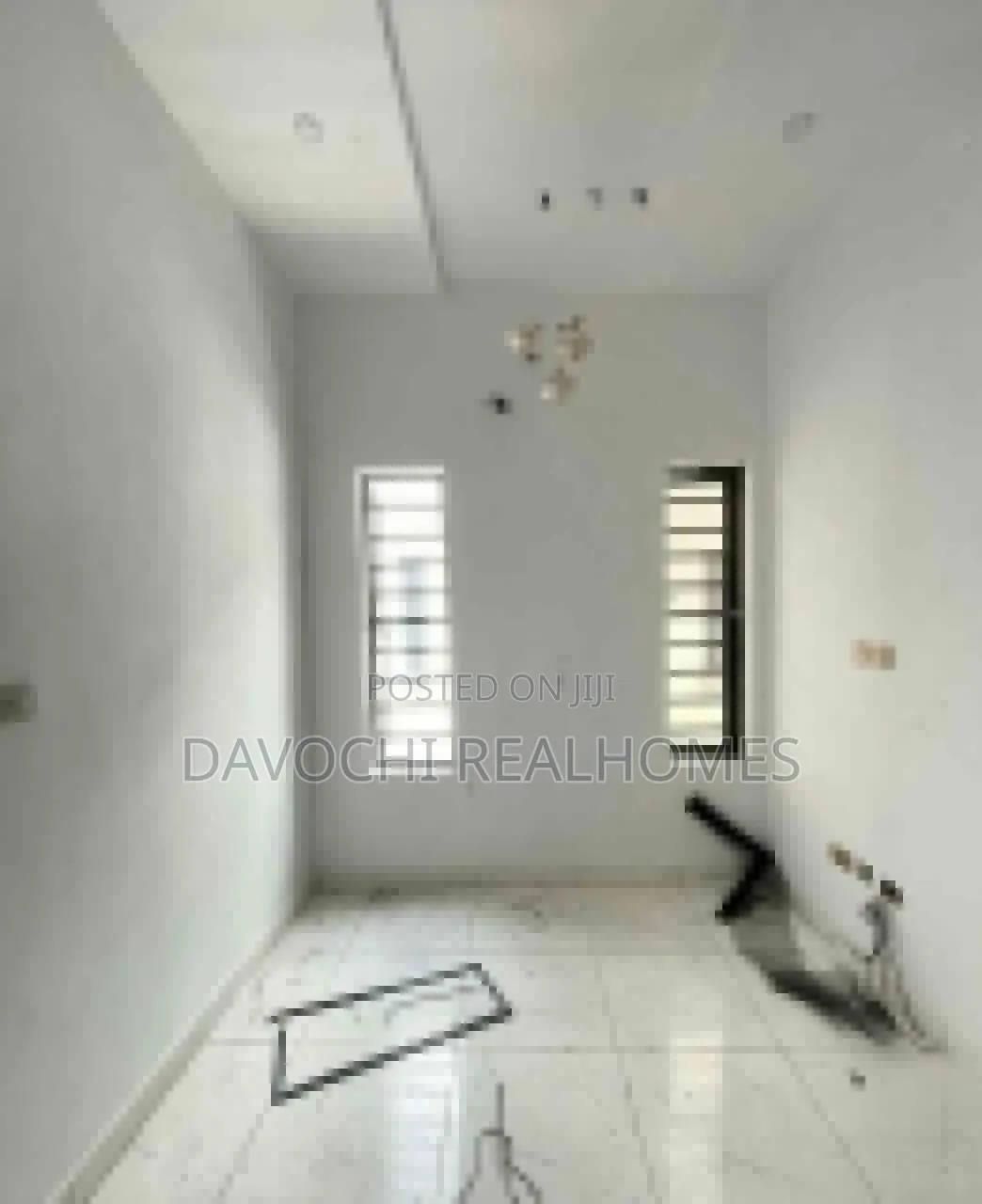 4bdrm Duplex in Chevron for rent in Chevron