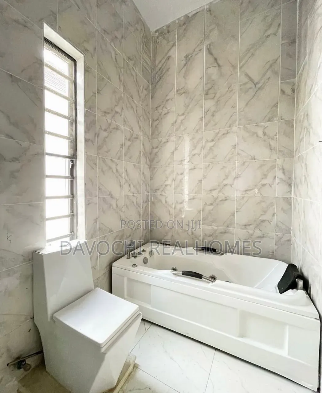 4bdrm Duplex in Chevron for rent in Chevron