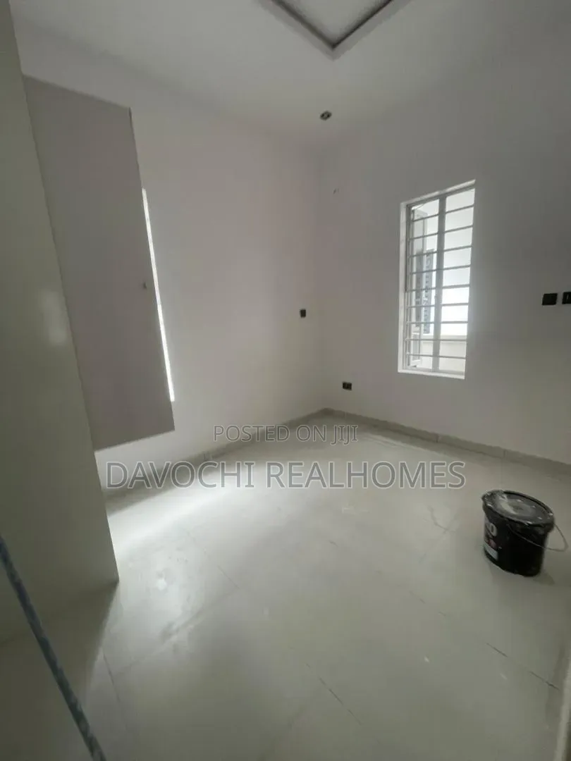 5bdrm Duplex in Osapa london for rent in Osapa london