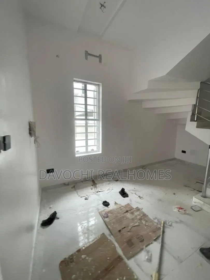 5bdrm Duplex in Osapa london for rent in Osapa london