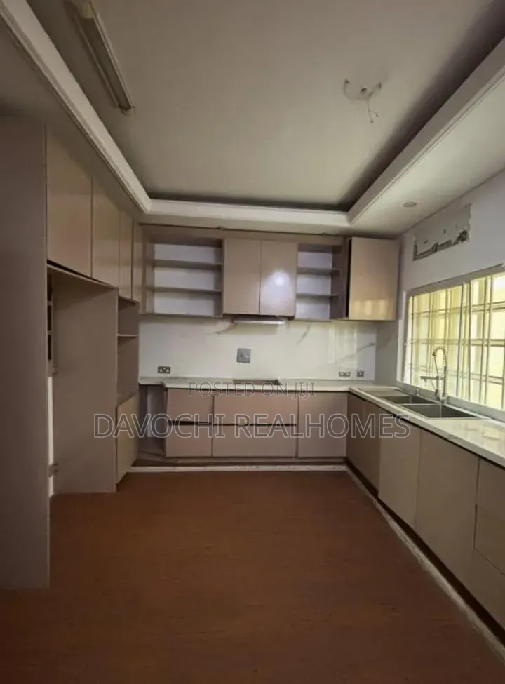 6bdrm Duplex in Lekki Phase 1 for rent in Lekki Phase 1