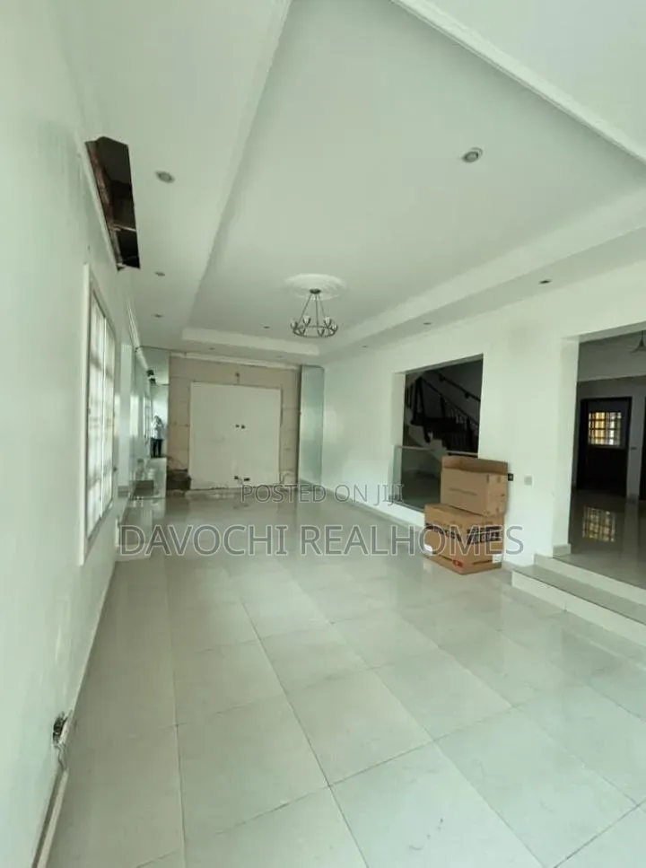 6bdrm Duplex in Lekki Phase 1 for rent in Lekki Phase 1