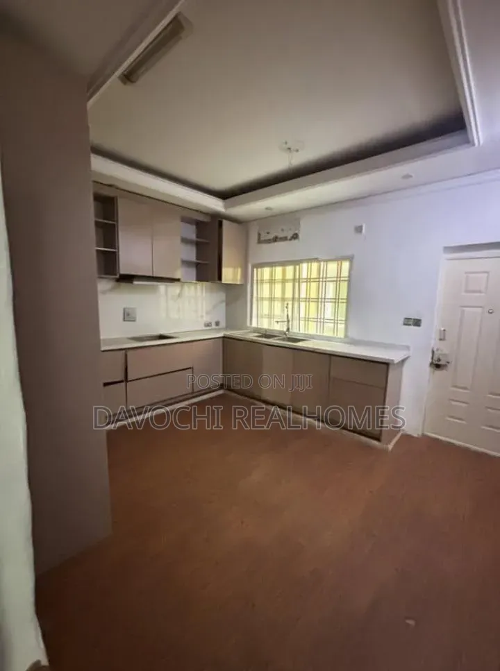 6bdrm Duplex in Lekki Phase 1 for rent in Lekki Phase 1