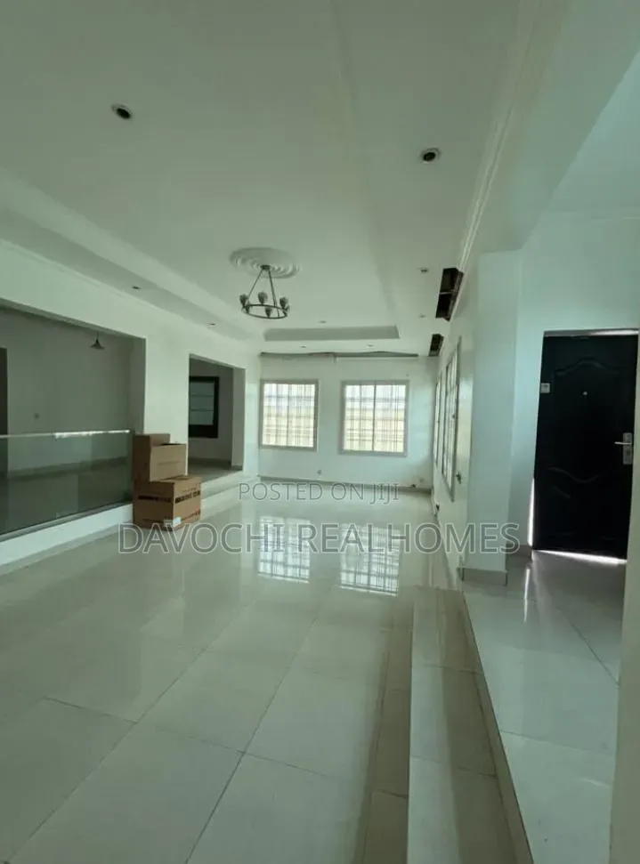 6bdrm Duplex in Lekki Phase 1 for rent in Lekki Phase 1