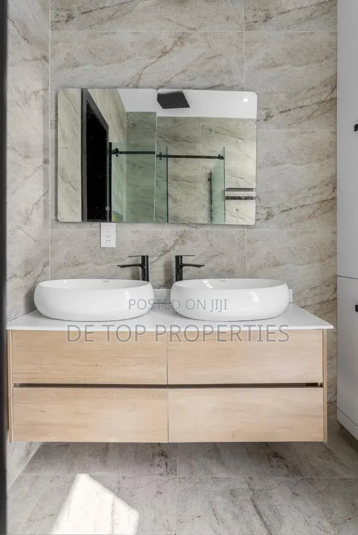 4bdrm Duplex in Chevron Lekki for sale in Chevron