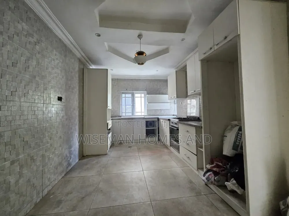 2bdrm Apartment in Lekki Phase 1 for rent in Lekki Phase 1