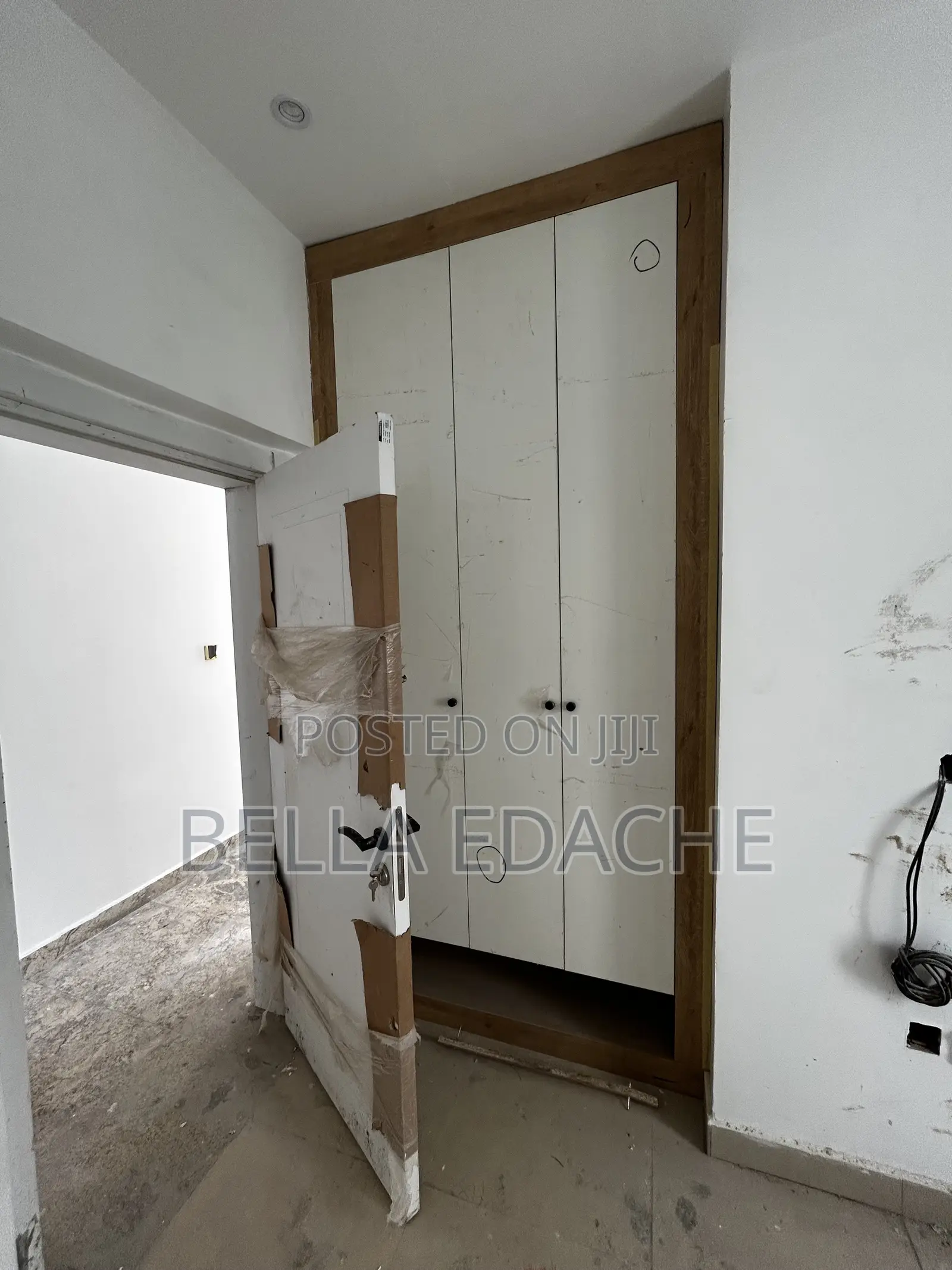 5bdrm Duplex in Jahi for sale in Jahi