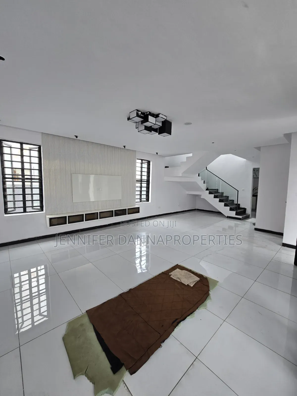 5bdrm Duplex in Sangotedo for sale in Sangotedo