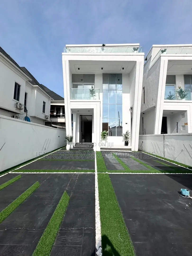 5bdrm Duplex in Ologolo for sale in Ologolo