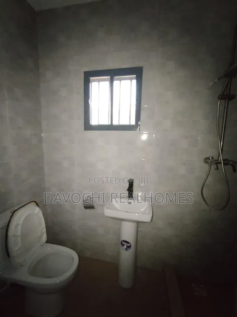 6bdrm Duplex in Lekki Phase 1 for rent in Lekki Phase 1