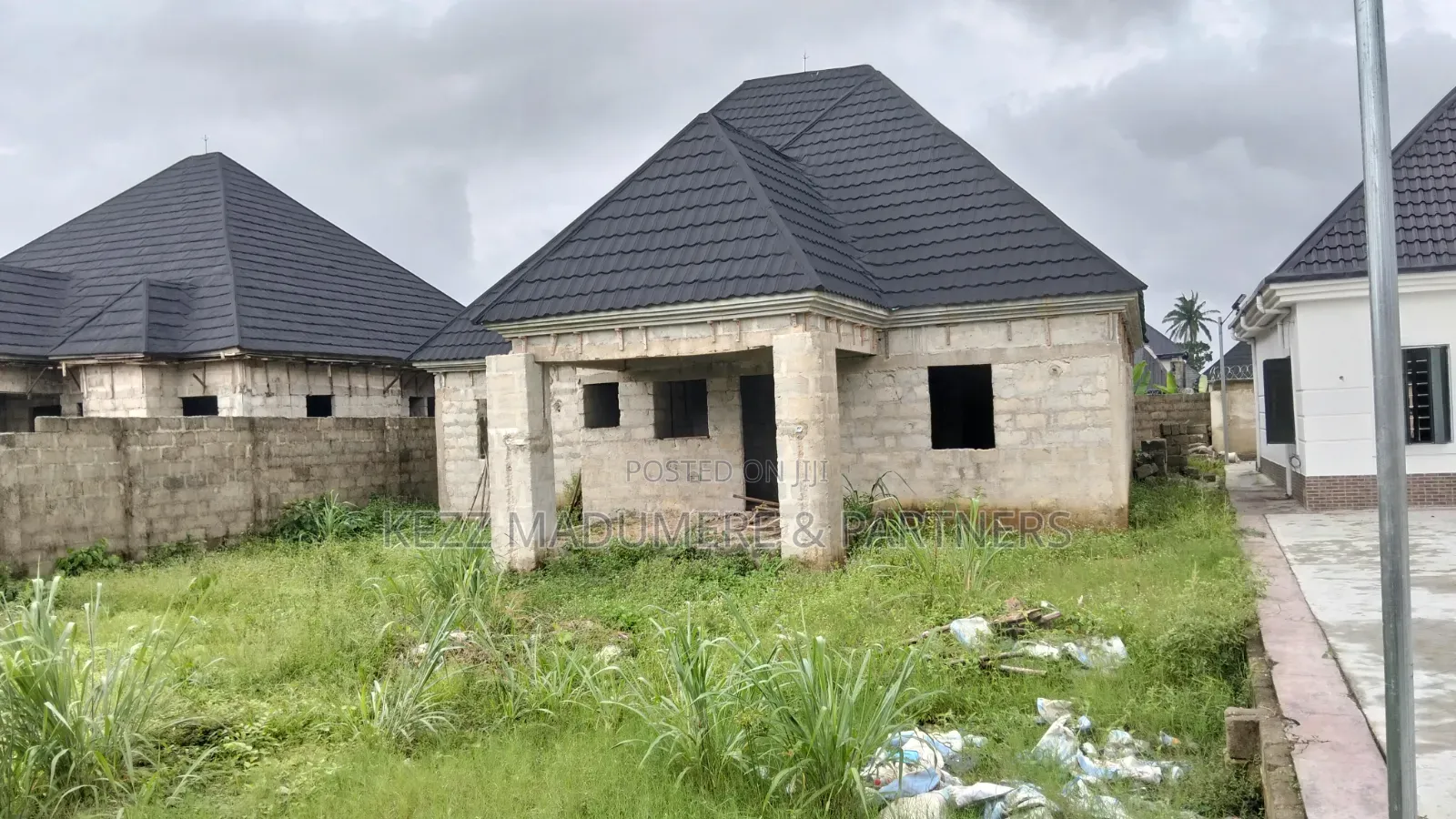 4bdrm Bungalow in Ehimiri Housing for sale in Umuahia