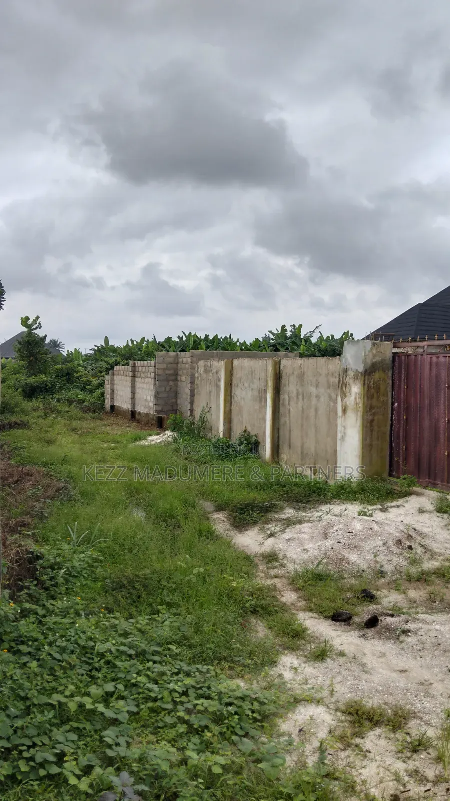 4bdrm Bungalow in Ehimiri Housing for sale in Umuahia
