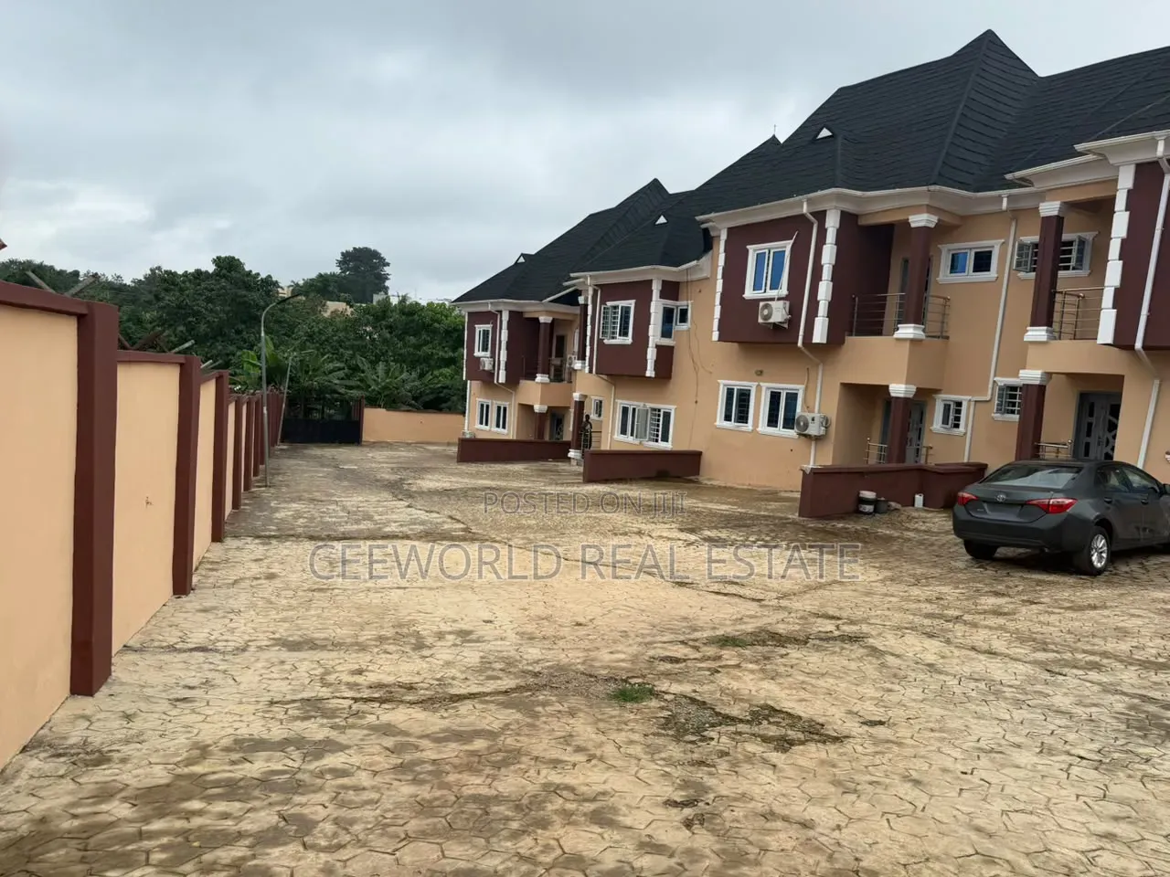 4bdrm Duplex in Jericho Gra for rent in Jericho