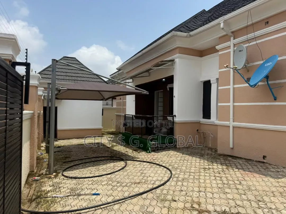 Furnished 3bdrm Bungalow in Efab Estate, Life Camp for rent in Life Camp