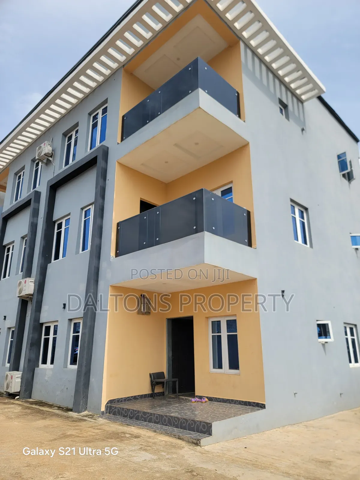 4bdrm Duplex in Dape Lifecamp, Mbora for sale in Mbora