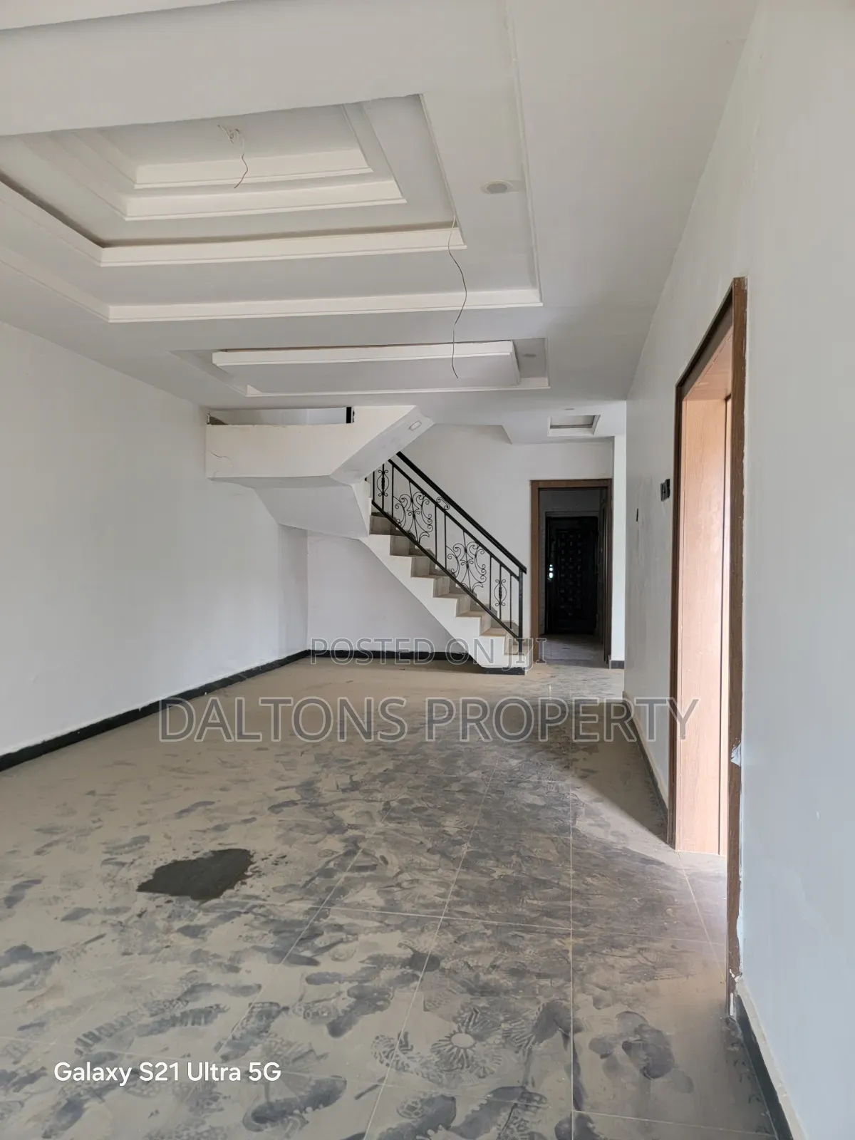 4bdrm Duplex in Dape Lifecamp, Mbora for sale in Mbora