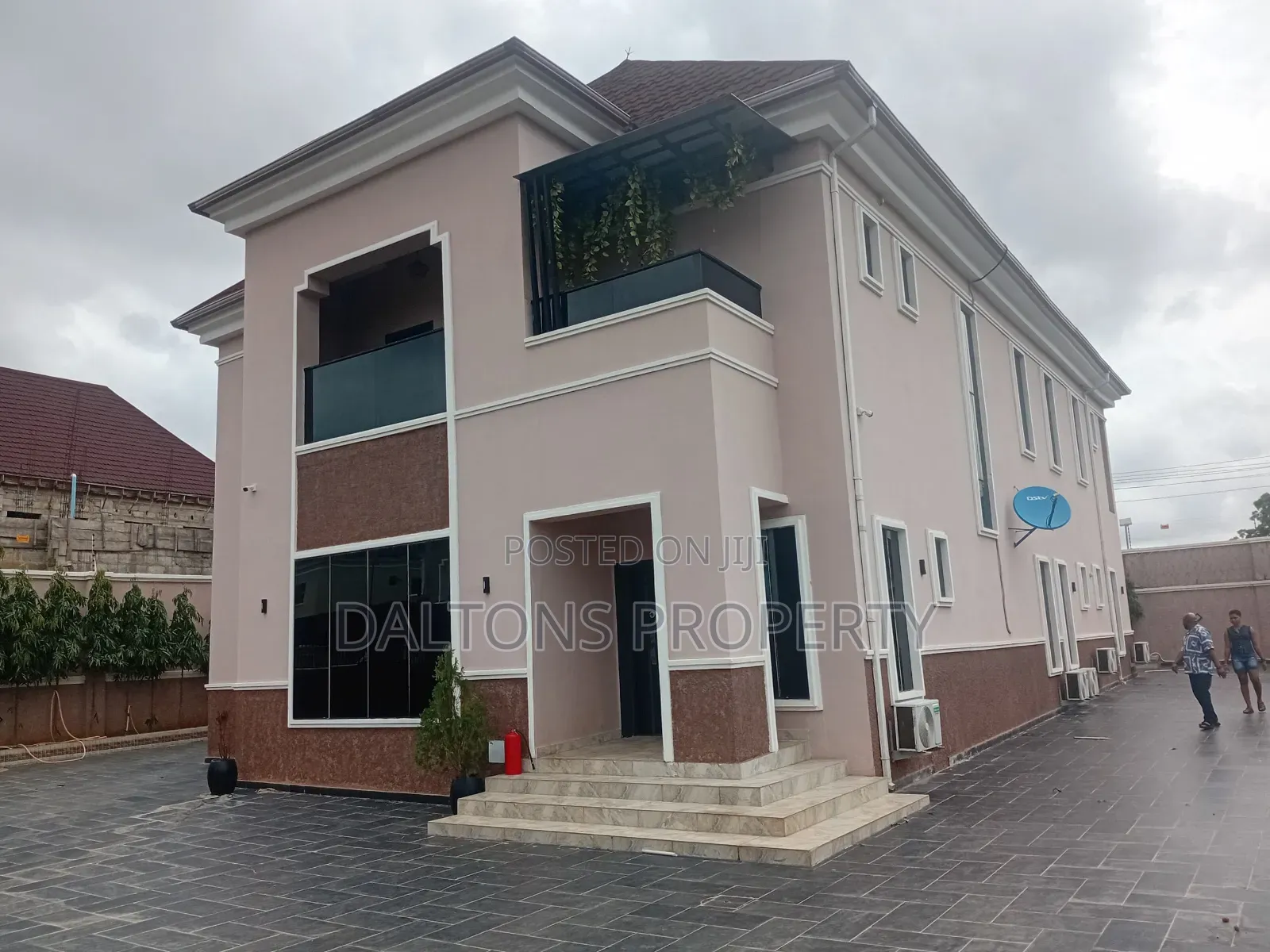 6bdrm Duplex in Elite Estate, Kuchigoro for sale in Kuchigoro