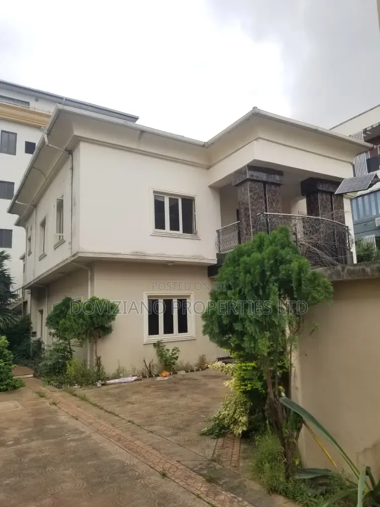 4bdrm Duplex in Old Ikoyi for rent in Old Ikoyi