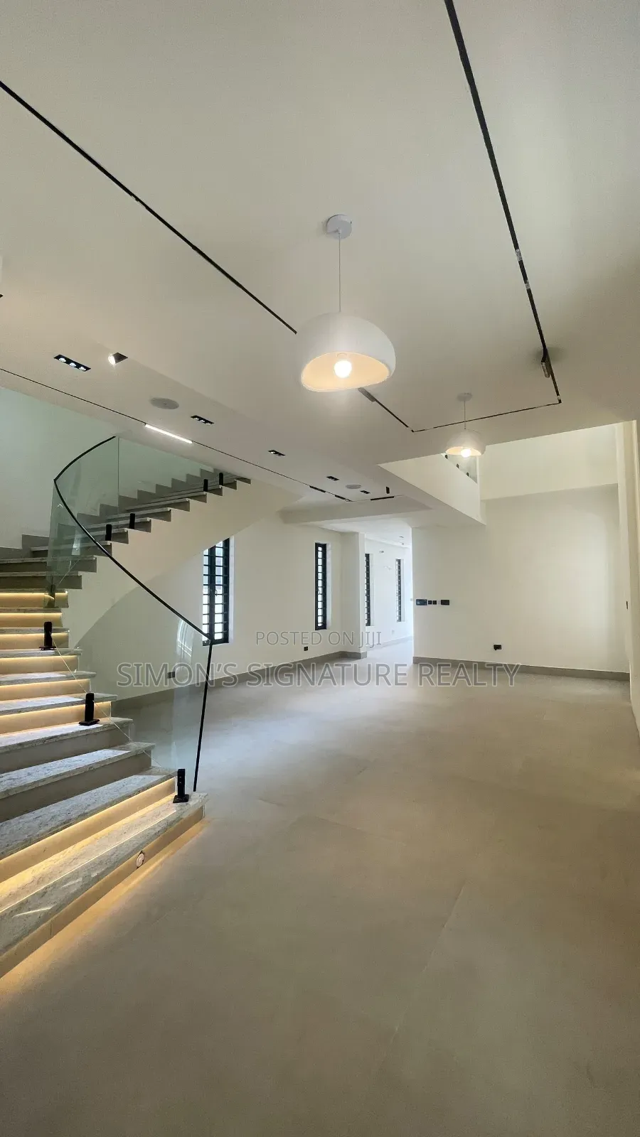 5bdrm Duplex in Lekki Phase 1 for sale in Lekki Phase 1