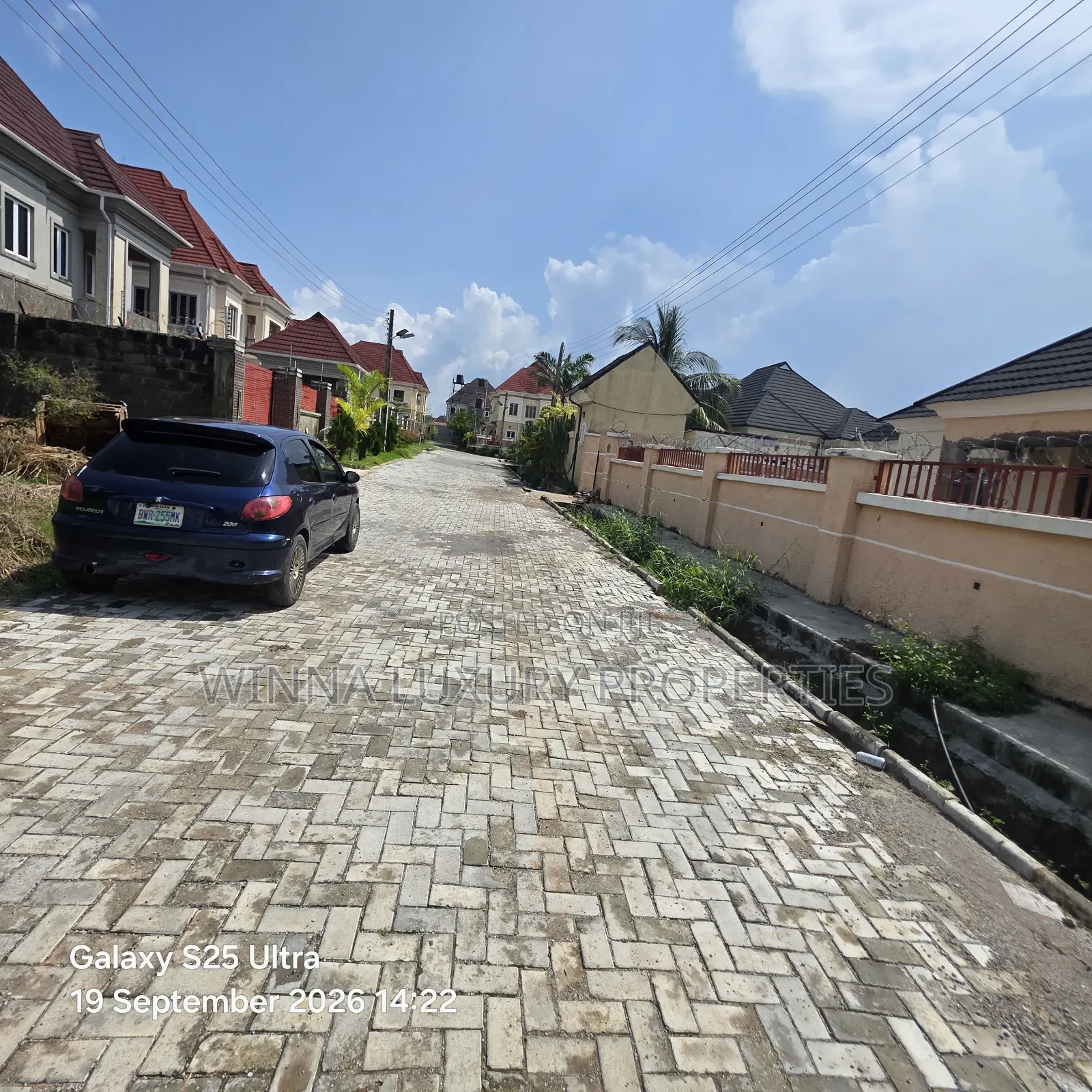 6bdrm Duplex in Monarch, Lugbe District for rent in Lugbe District