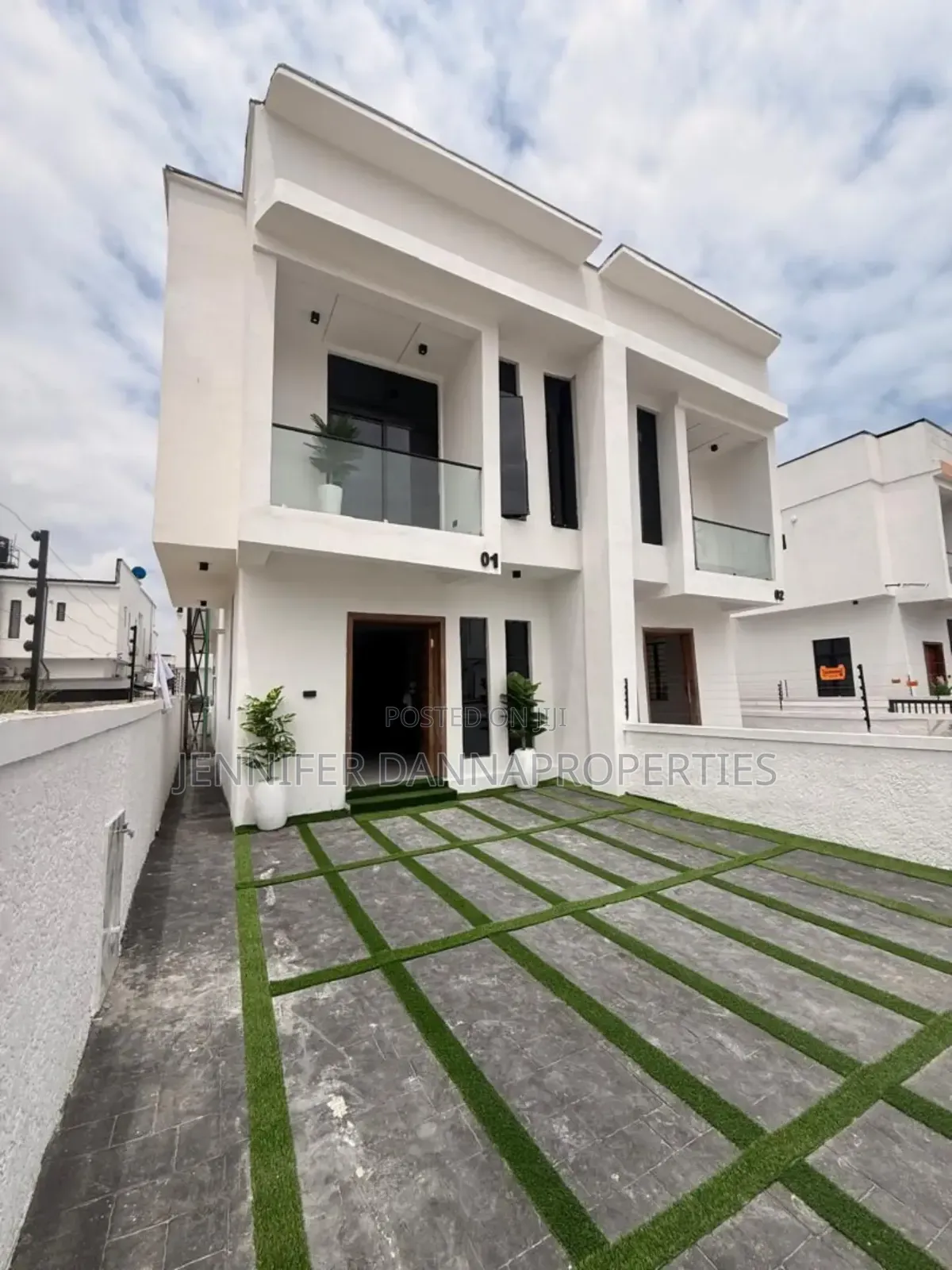 4bdrm Duplex in Ikota for sale in Ikota