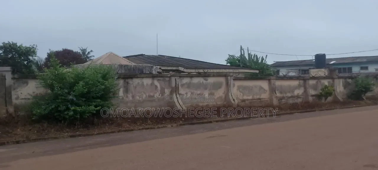 Furnished 4bdrm Bungalow in Ijapo Estate, Akure for sale in Akure