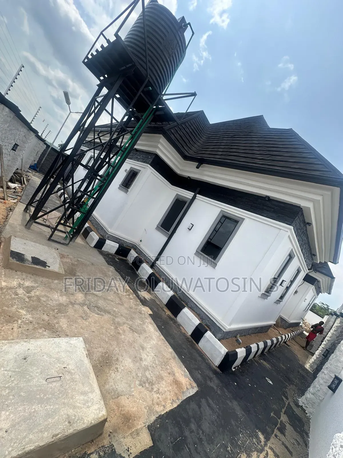 4bdrm Bungalow in Okpanam By-Pass, Oshimili South for sale in Oshimili South