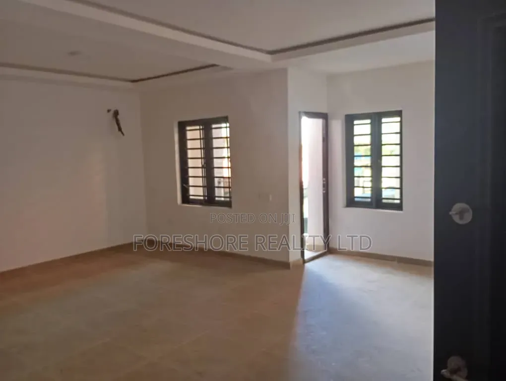 3bdrm Apartment in Mobolaji Bank for sale in Mobolaji Bank Anthony Way
