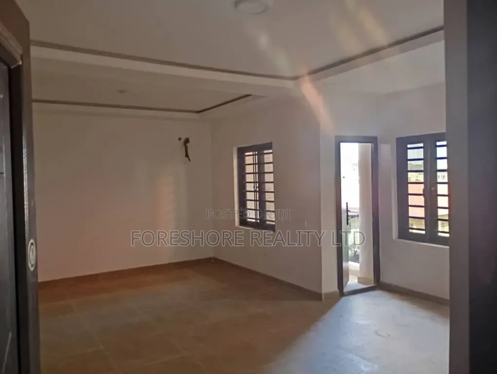 3bdrm Apartment in Mobolaji Bank for sale in Mobolaji Bank Anthony Way