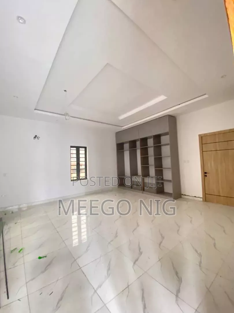 4bdrm Duplex in Chevron Lekki Lagos for sale in Chevron