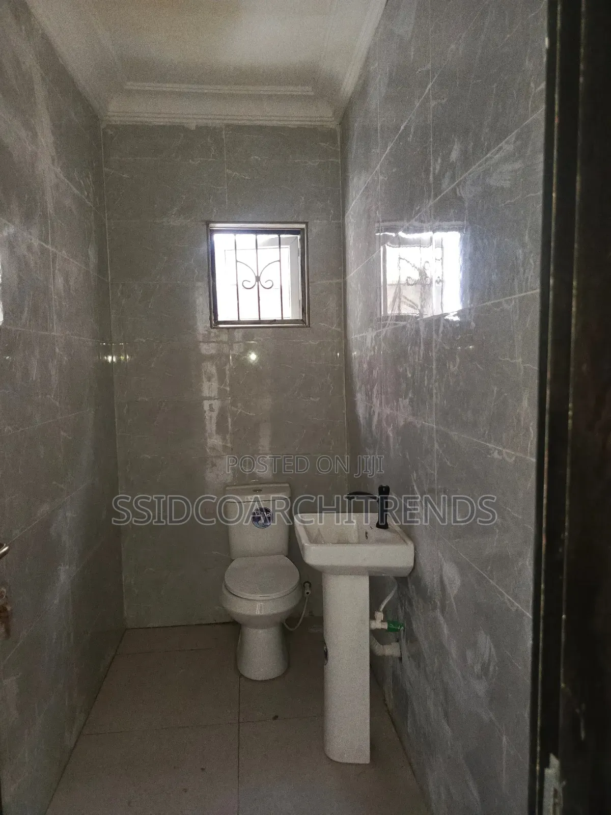3bdrm Duplex in Call To Access, Ikate for rent in Ikate