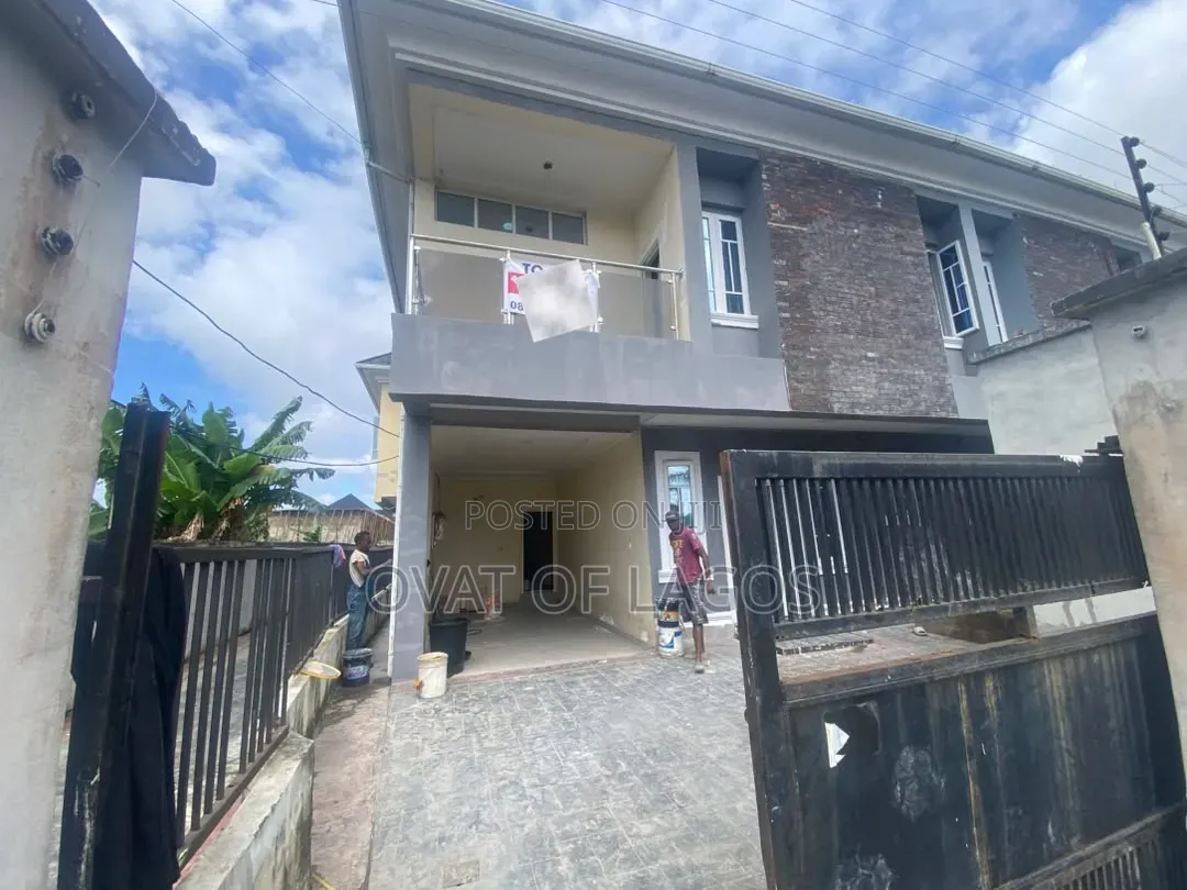 4bdrm Duplex in Lekki Phase 2 for rent in Lekki Phase 2