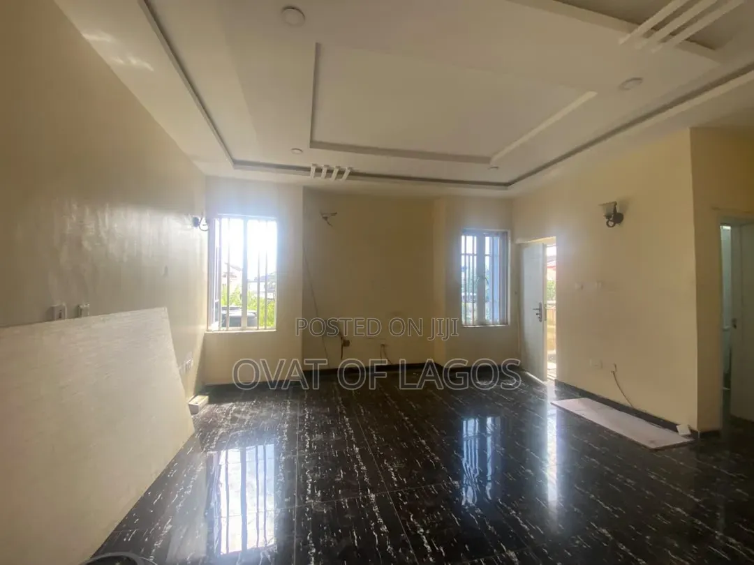 4bdrm Duplex in Lekki Phase 2 for rent in Lekki Phase 2
