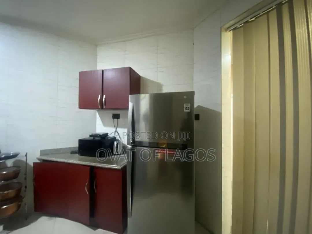 Furnished 3bdrm Apartment in Chevron for rent in Chevron