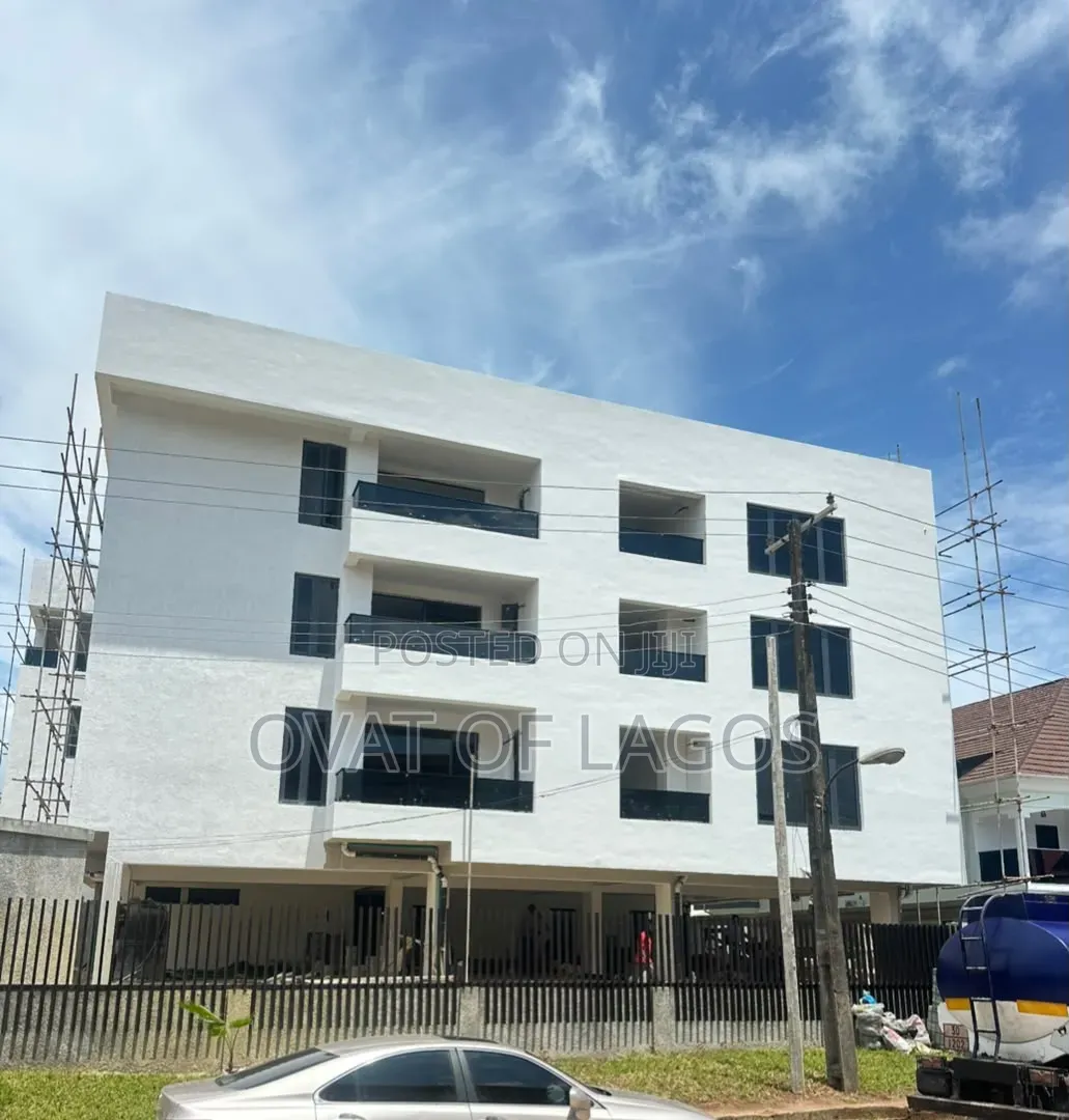 2bdrm Maisonette in Lekki Phase 1 for sale in Lekki Phase 1