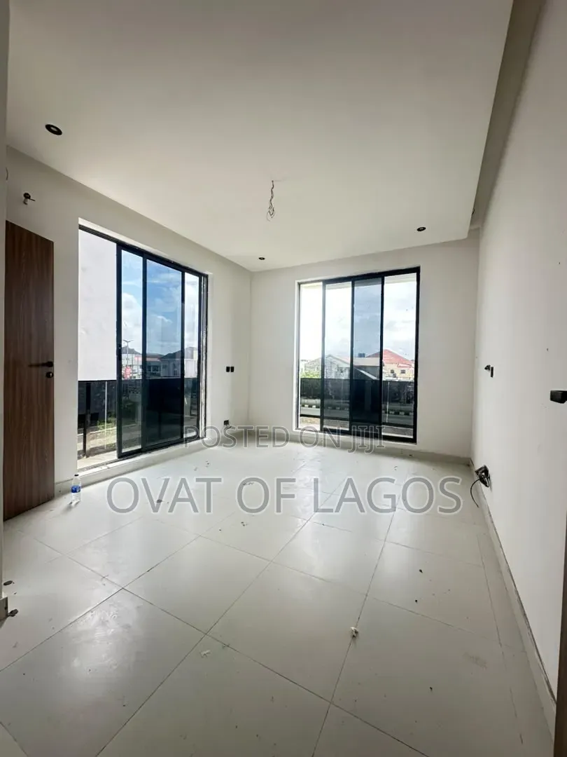 2bdrm Apartment in Lekki Phase 1 for sale in Lekki Phase 1