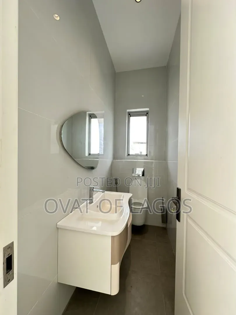 6bdrm Duplex in Banana Island for sale in Banana Island