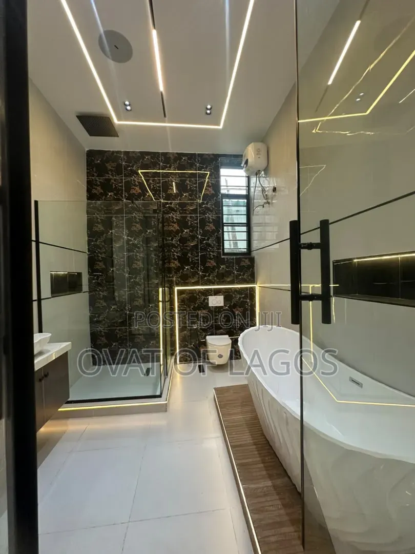 5bdrm Duplex in Orchid, Lekki Expressway for sale in Lekki Expressway