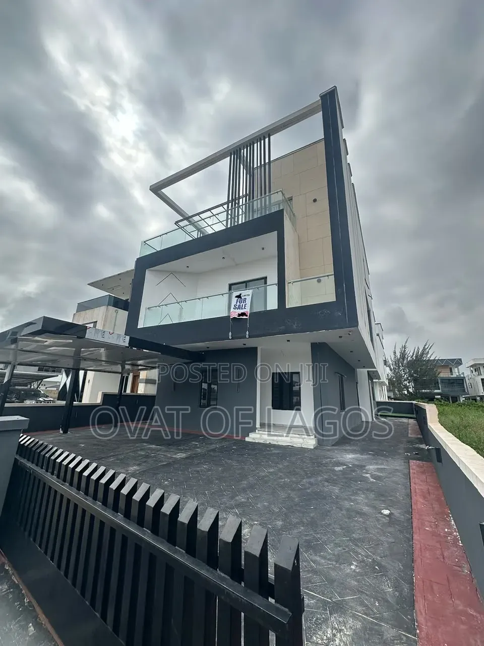 5bdrm Duplex in Megamound, Ikota for sale in Ikota