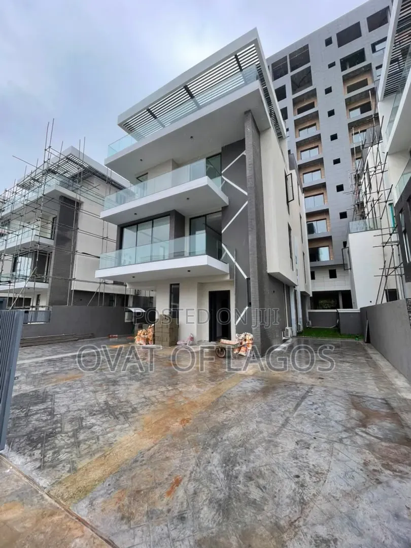 5bdrm Duplex in Banana Island for sale in Banana Island