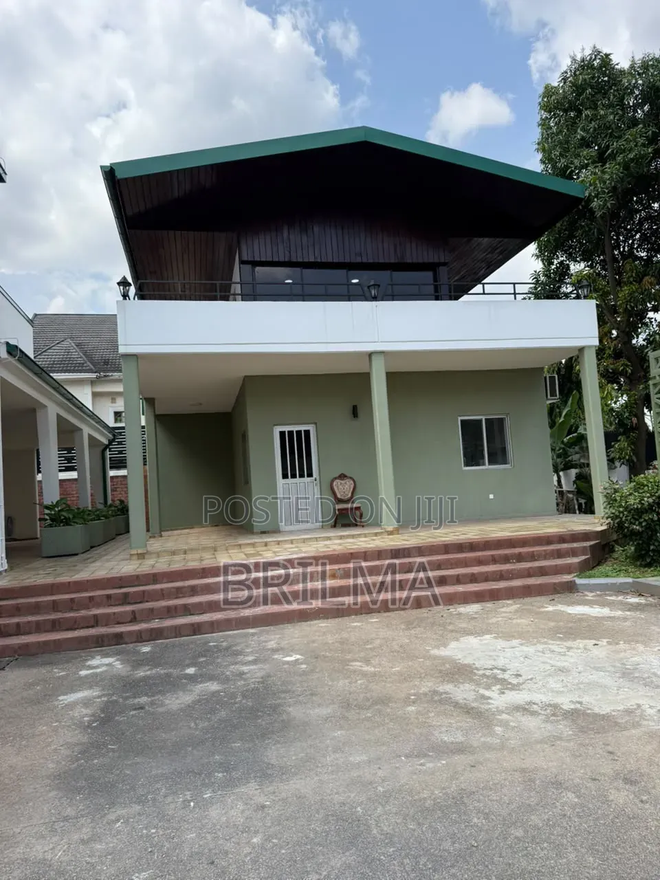 10bdrm Duplex in Maitama for sale in Maitama