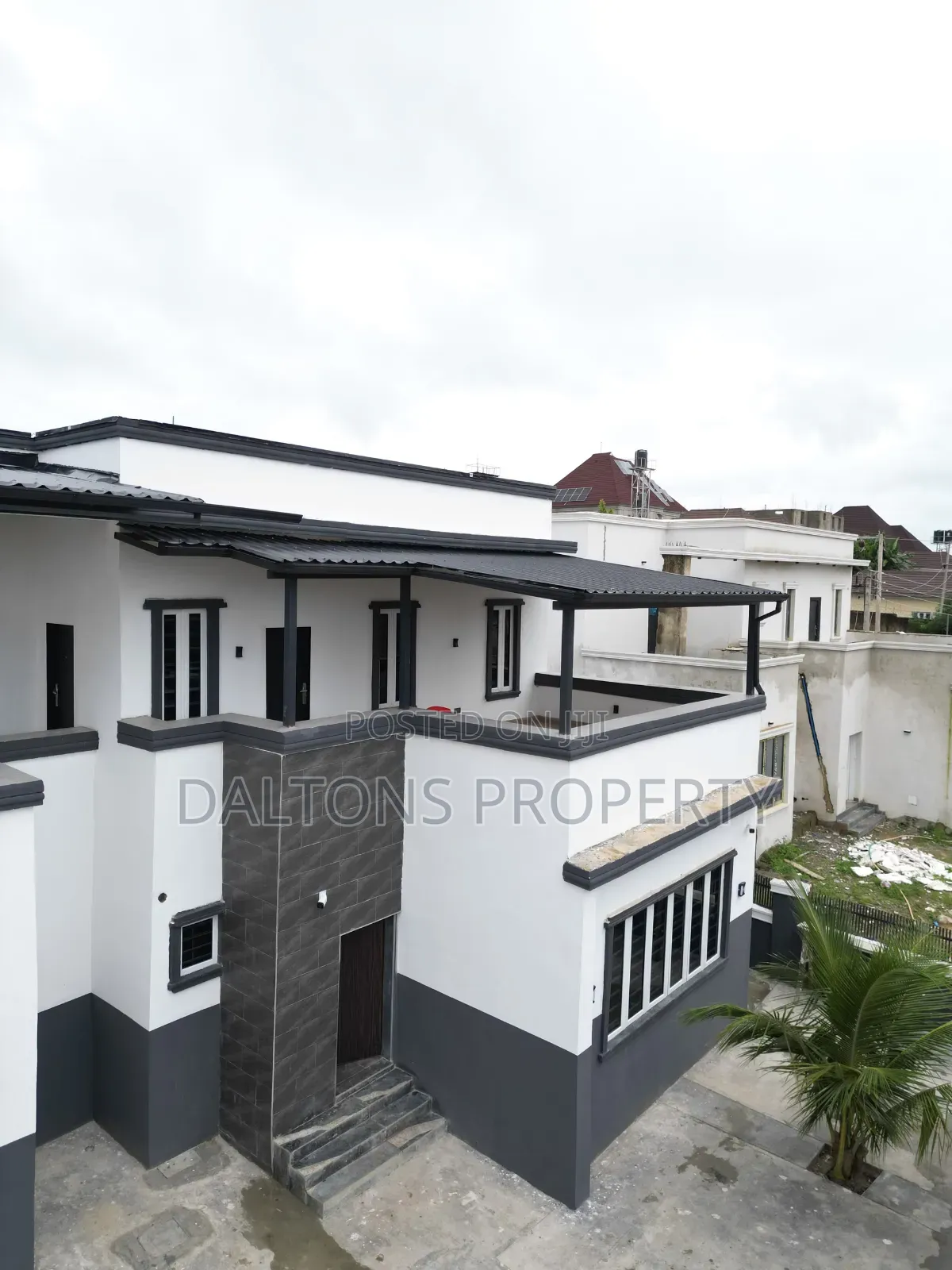Furnished 5bdrm Duplex in Ville, Sabon Lugbe for sale in Sabon Lugbe