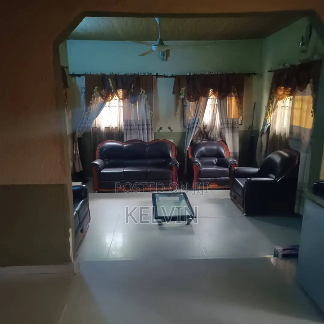 Furnished 4bdrm Bungalow in Mbaji Close, Osisioma Ngwa for sale in Osisioma Ngwa