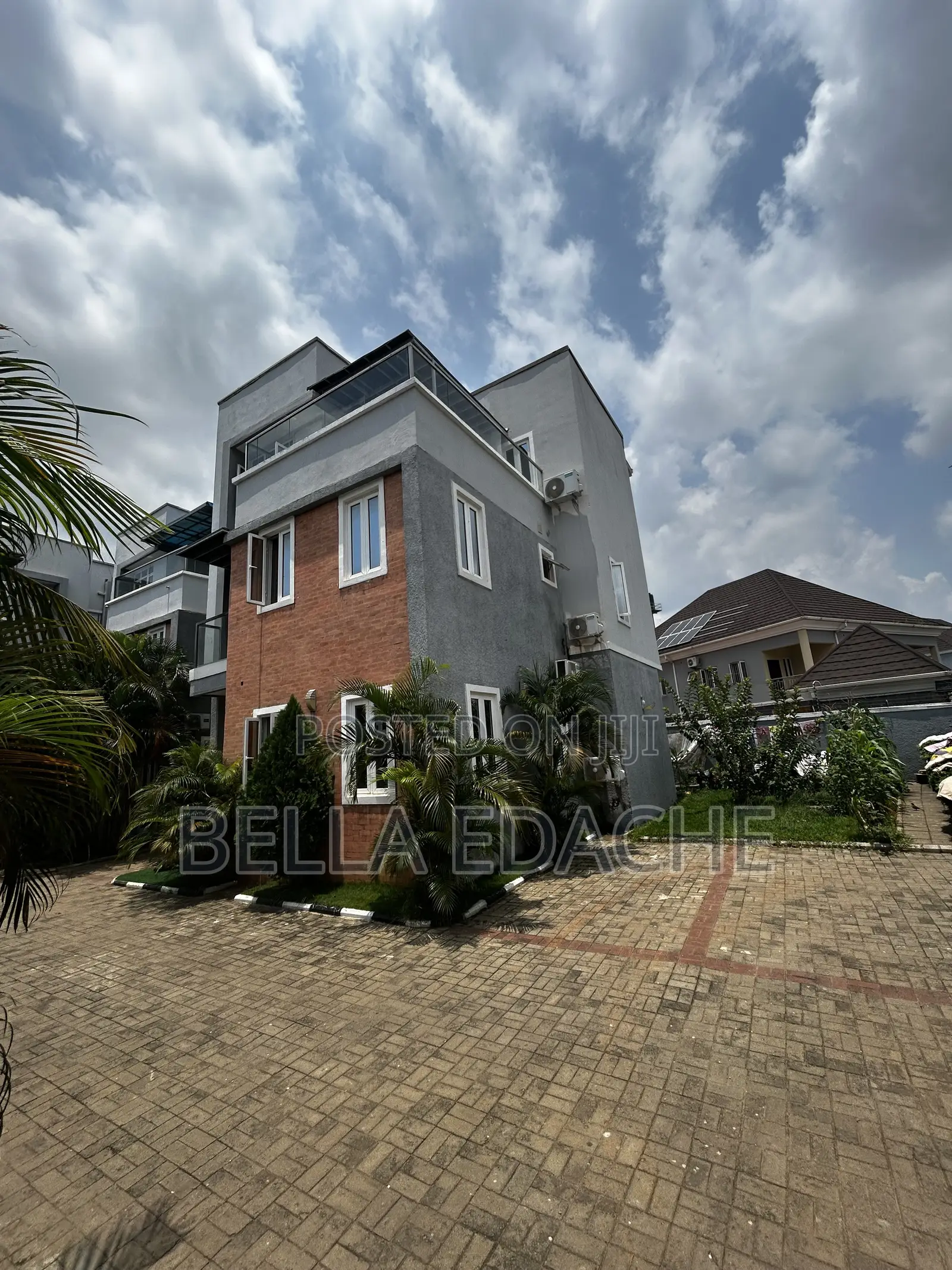 5bdrm Duplex in Jahi for sale in Jahi