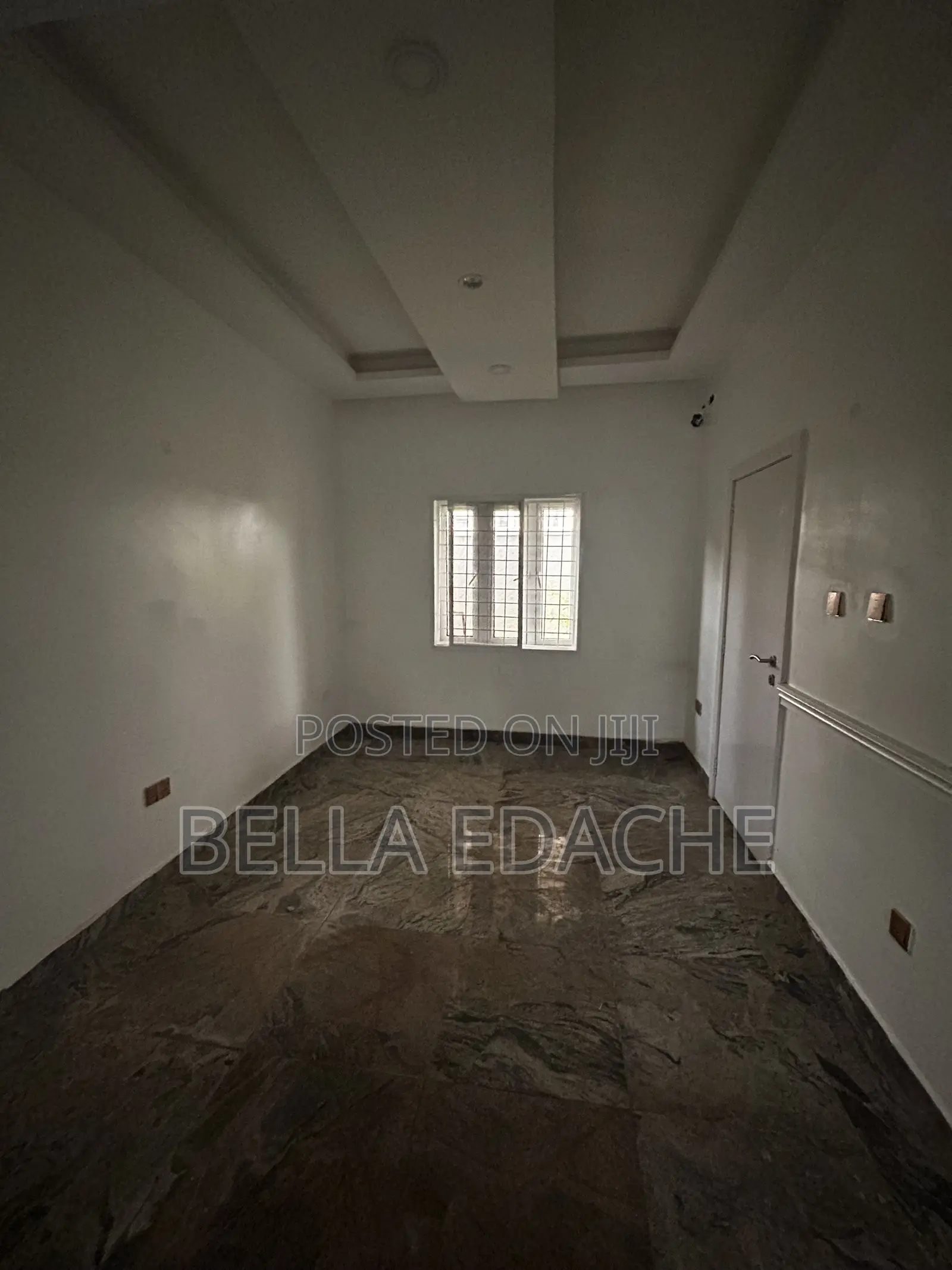 5bdrm Duplex in Jahi for sale in Jahi
