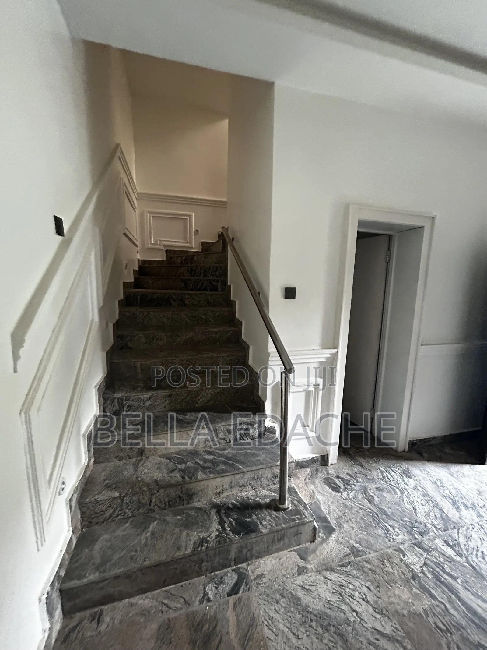 5bdrm Duplex in Jahi for sale in Jahi