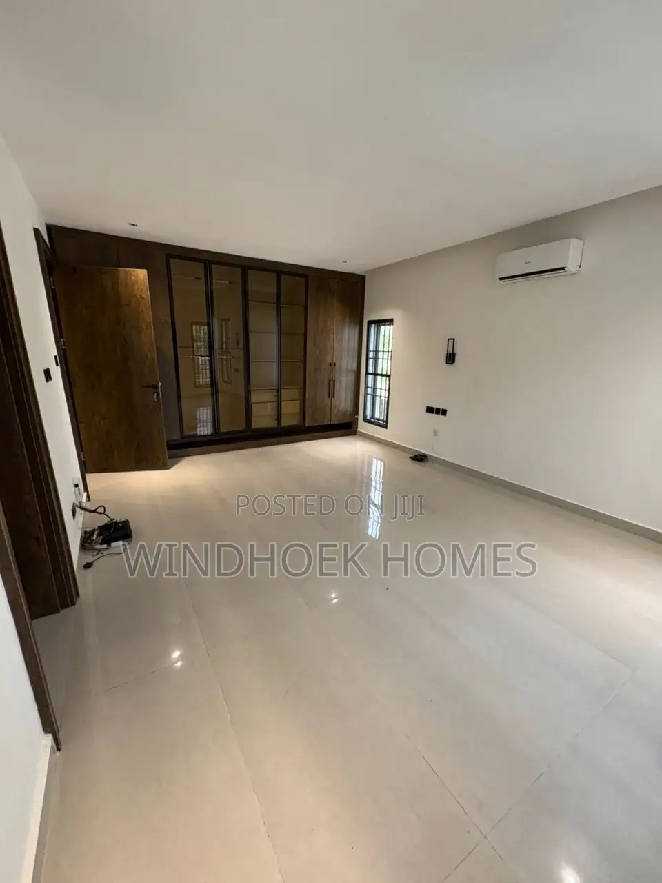 6bdrm Duplex in Kings Park Estate, Kiami for sale in Kiami